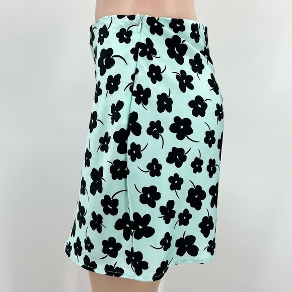 NWT Cotton On Santorini Floral Satin Mini Skirt - Picture 5 of 8